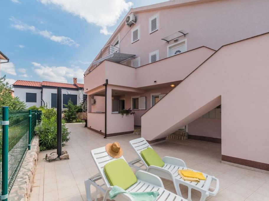 Apartment F-1 Klimno Eksteriør bilde