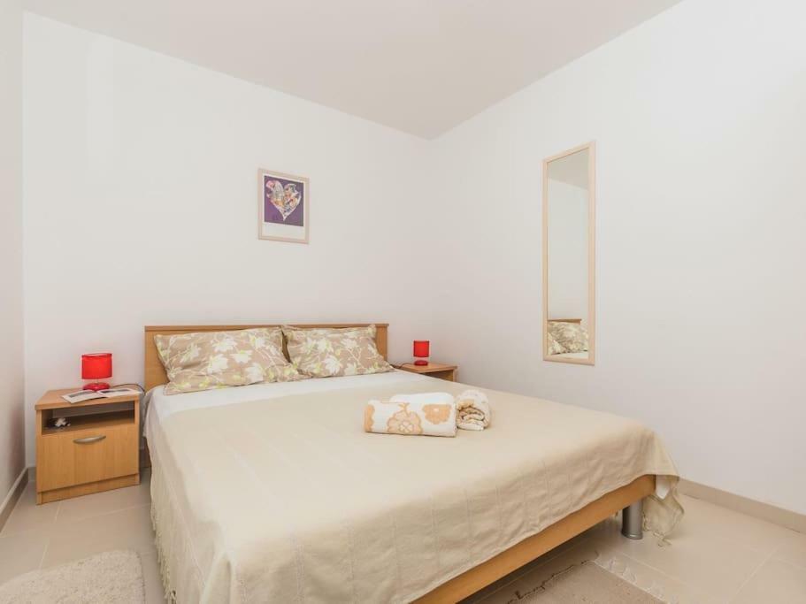 Apartment F-1 Klimno Eksteriør bilde